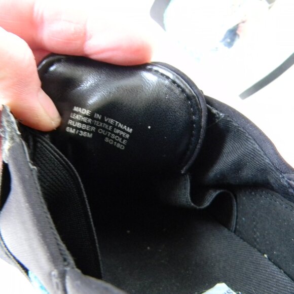 EUC MICHAEL KORS BLACK/MULTI Sneakers Rainbow Iridescent SLIP-ON SZ 6M - Picture 8 of 8